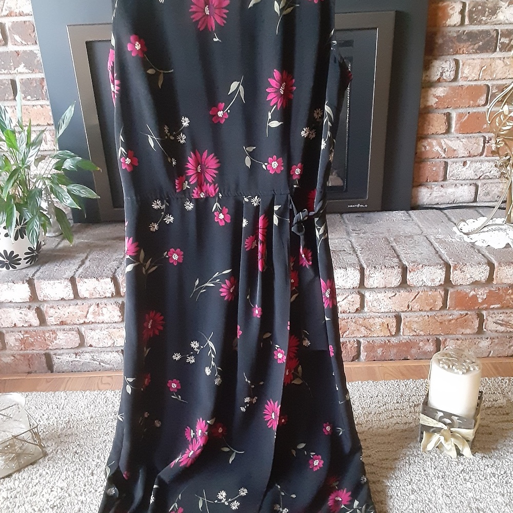 Kathy Lee Sleeveless Print Long Dress